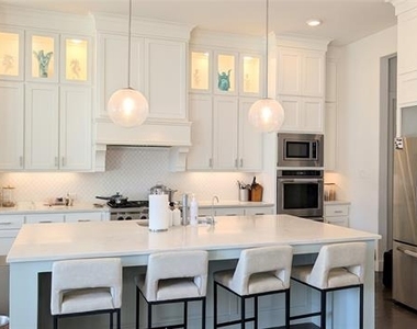 8933 Frostweed Road - Photo Thumbnail 7