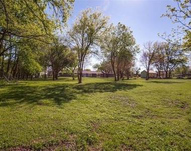 1211 Mcalpin Road - Photo Thumbnail 5