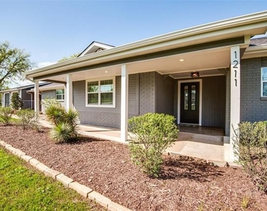 1211 Mcalpin Road - Photo Thumbnail 10