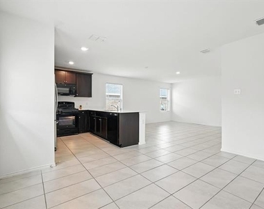 1653 Bluff View Drive - Photo Thumbnail 10