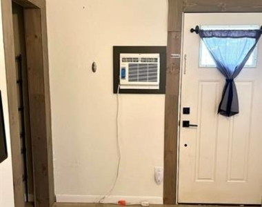 307 W Broadmore Avenue - Photo Thumbnail 3