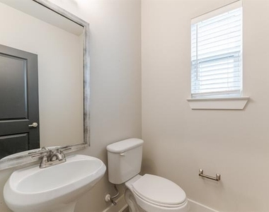 3353 Norris Street - Photo Thumbnail 8