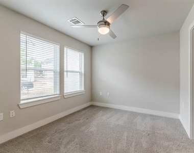 3353 Norris Street - Photo Thumbnail 4