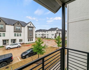 3353 Norris Street - Photo Thumbnail 2