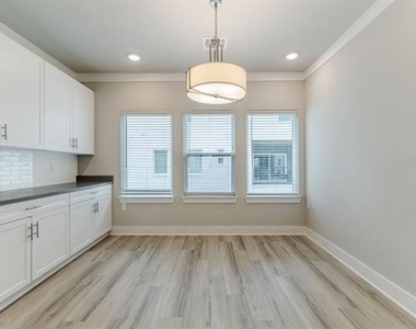 3353 Norris Street - Photo Thumbnail 9