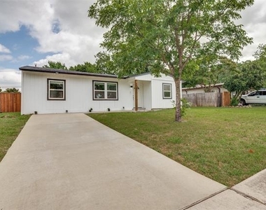 1301 Cardinal Street - Photo Thumbnail 2
