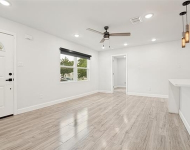 1301 Cardinal Street - Photo Thumbnail 5