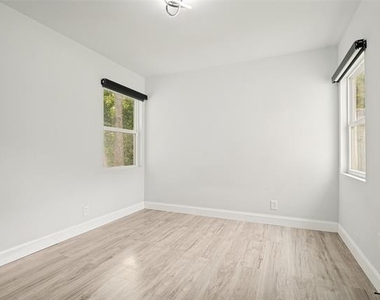 1301 Cardinal Street - Photo Thumbnail 13