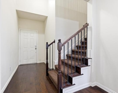 2649 Jacobson Drive - Photo Thumbnail 4