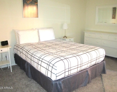 12222 N Paradise Village Parkway S - Photo Thumbnail 10