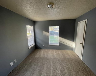 3226 S 4th Street - Photo Thumbnail 1