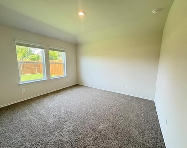 3330 Catamount Drive - Photo Thumbnail 6