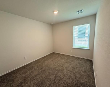 3330 Catamount Drive - Photo Thumbnail 9