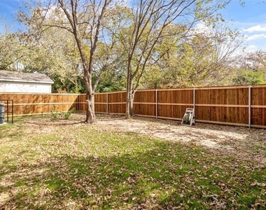 2626 Burger Avenue - Photo Thumbnail 13