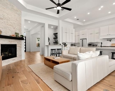 12130 Diamond Creek Drive - Photo Thumbnail 7