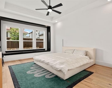 12130 Diamond Creek Drive - Photo Thumbnail 18