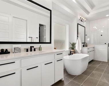 12130 Diamond Creek Drive - Photo Thumbnail 20