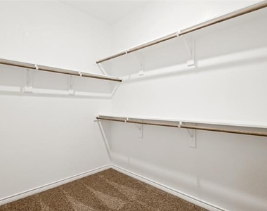 424 Baltimore Avenue - Photo Thumbnail 17