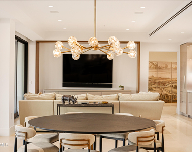 6587 N Palmeraie Boulevard - Photo Thumbnail 2