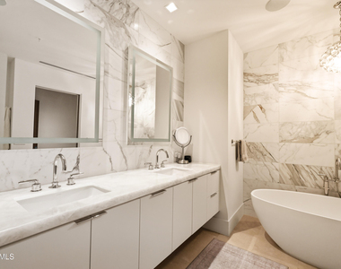 6587 N Palmeraie Boulevard - Photo Thumbnail 11