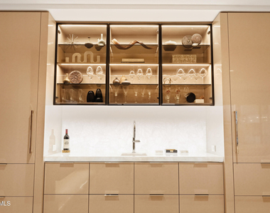 6587 N Palmeraie Boulevard - Photo Thumbnail 7