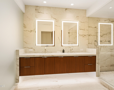 6587 N Palmeraie Boulevard - Photo Thumbnail 19