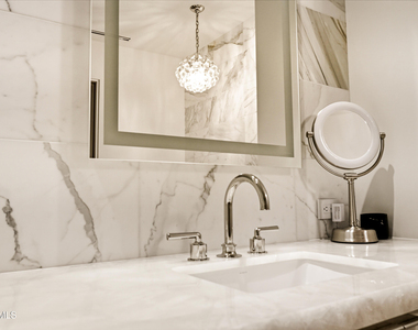 6587 N Palmeraie Boulevard - Photo Thumbnail 12