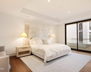 6587 N Palmeraie Boulevard - Photo Thumbnail 8