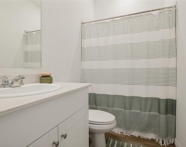 328 Ardsley Lane - Photo Thumbnail 17