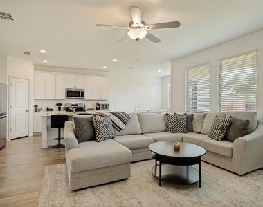 328 Ardsley Lane - Photo Thumbnail 6