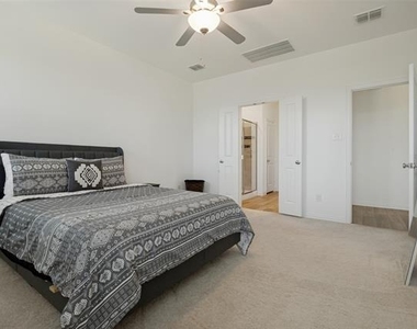 328 Ardsley Lane - Photo Thumbnail 15