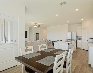 328 Ardsley Lane - Photo Thumbnail 9