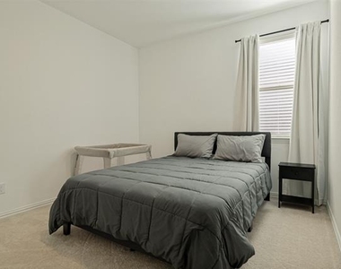 328 Ardsley Lane - Photo Thumbnail 18