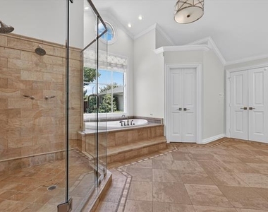 5804 Norway Road - Photo Thumbnail 12