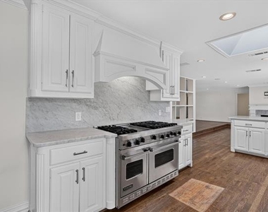 5804 Norway Road - Photo Thumbnail 7