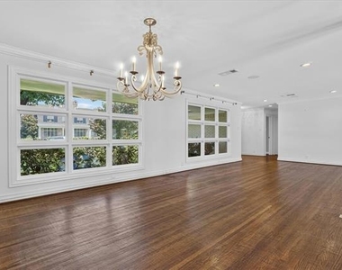 5804 Norway Road - Photo Thumbnail 9