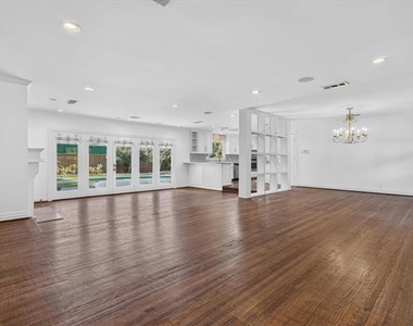 5804 Norway Road - Photo Thumbnail 2