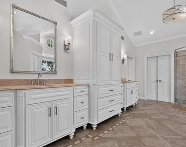 5804 Norway Road - Photo Thumbnail 11