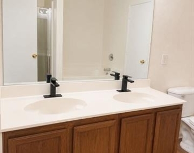 1216 Wisdom Drive - Photo Thumbnail 3