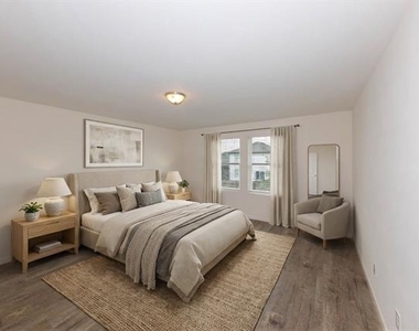 1812 Washington Street - Photo Thumbnail 21