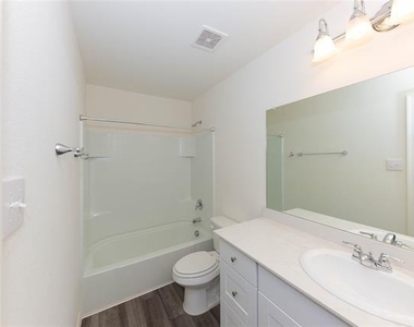 1812 Washington Street - Photo Thumbnail 27