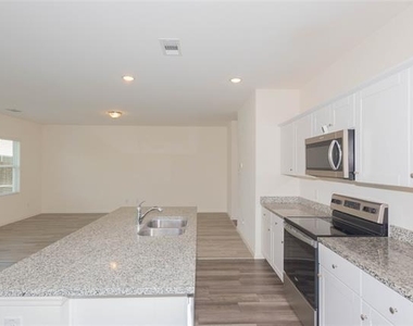1812 Washington Street - Photo Thumbnail 10
