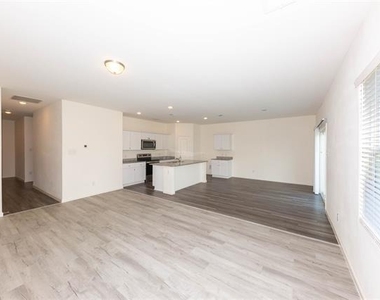 1812 Washington Street - Photo Thumbnail 13