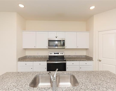 1812 Washington Street - Photo Thumbnail 12