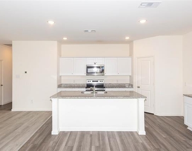 1812 Washington Street - Photo Thumbnail 9