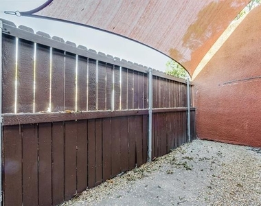 7152 Fair Oaks Avenue - Photo Thumbnail 11