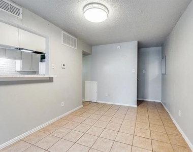 7152 Fair Oaks Avenue - Photo Thumbnail 2