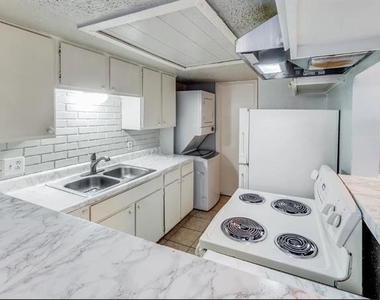 7152 Fair Oaks Avenue - Photo Thumbnail 4