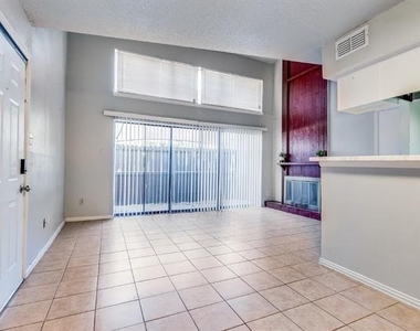 7152 Fair Oaks Avenue - Photo Thumbnail 5