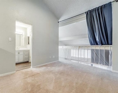 7152 Fair Oaks Avenue - Photo Thumbnail 8